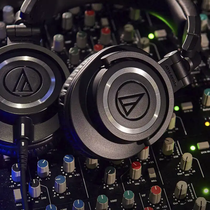 AUDIFONO AUDIO TECHNICA AUD-ATH-M50X MO PARA ESTUDIO (4)